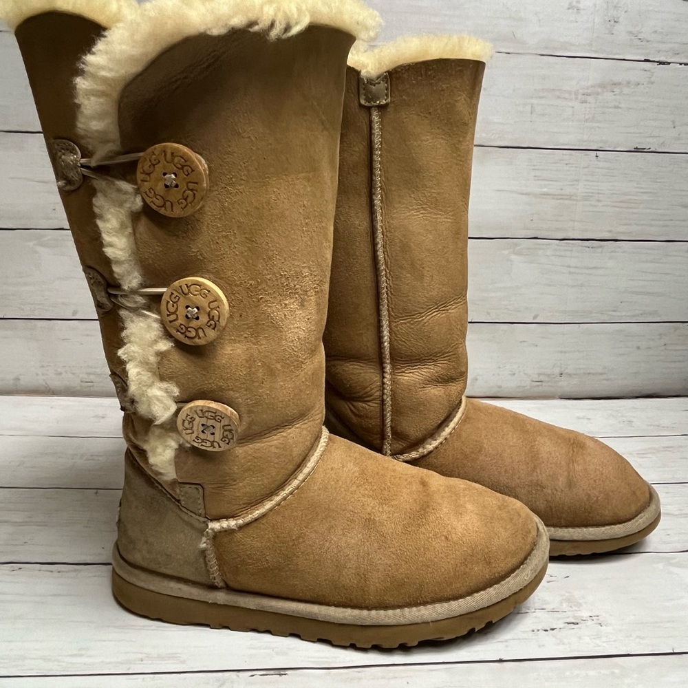 UGG Triplet Bailey Boot Size US 6 Pre-owned